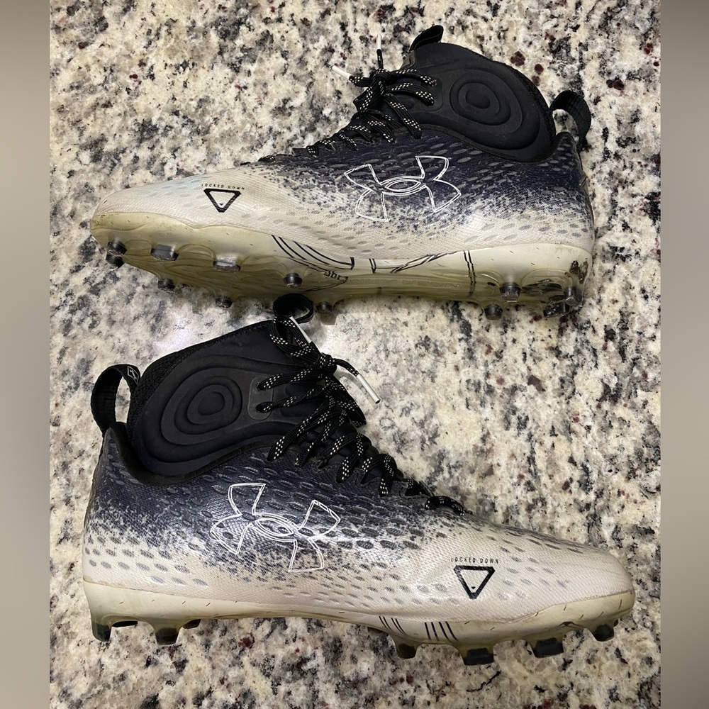 Under Armour Men's Spotlight Lux MC 2.0 Football Cleats